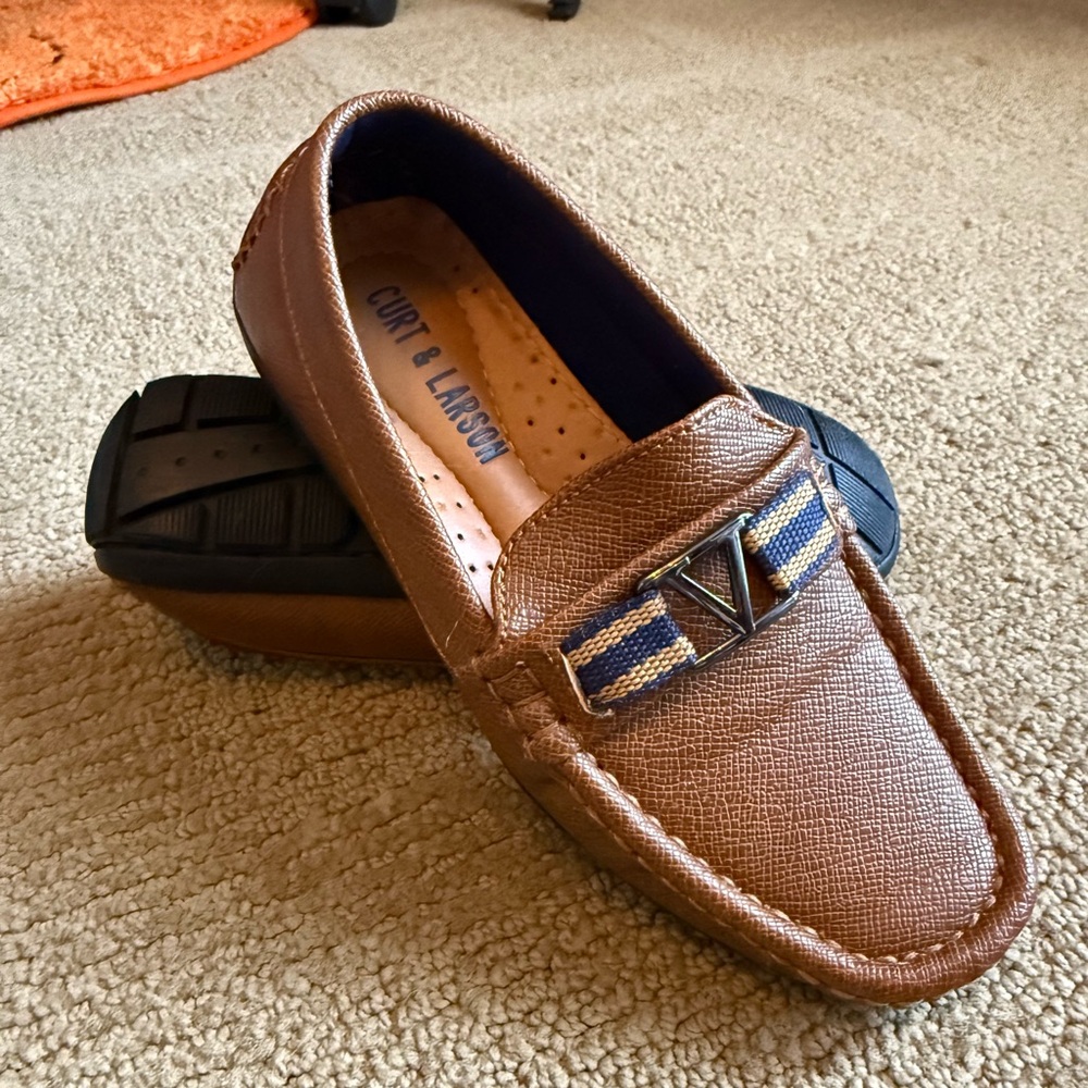 V Loafers